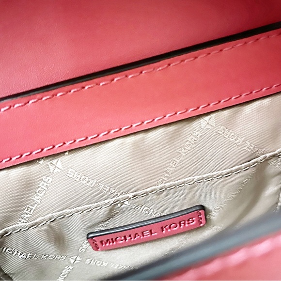 ✨NWT • MICHAEL KORS LYRA SMALL FLAP CROSSBODY MK KEY LOCK BAG PURSE - Picture 8 of 8